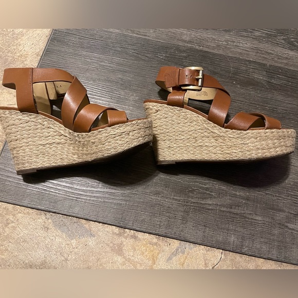Michael Kors Celia Wedge - Picture 7 of 10